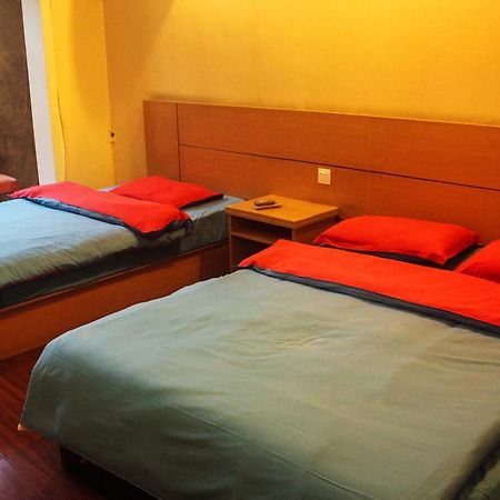 Dengba Hostel Chengdu Branch Bagian luar foto